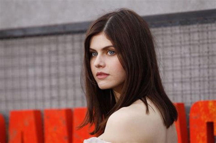 Alexandra Daddario: Unpacking Her Career, Iconic Roles, and Public Appeal