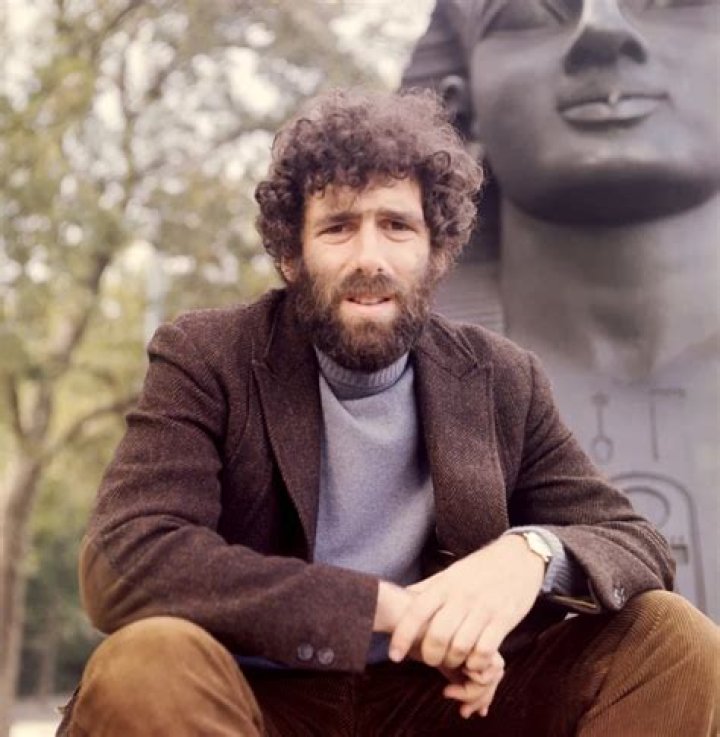 Beyond Hollywood's Golden Boy: The Unique Charm of Elliott Gould