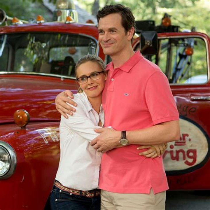 Getting to Know Tom Everett Scott: A Look at the Beloved Actor's Career