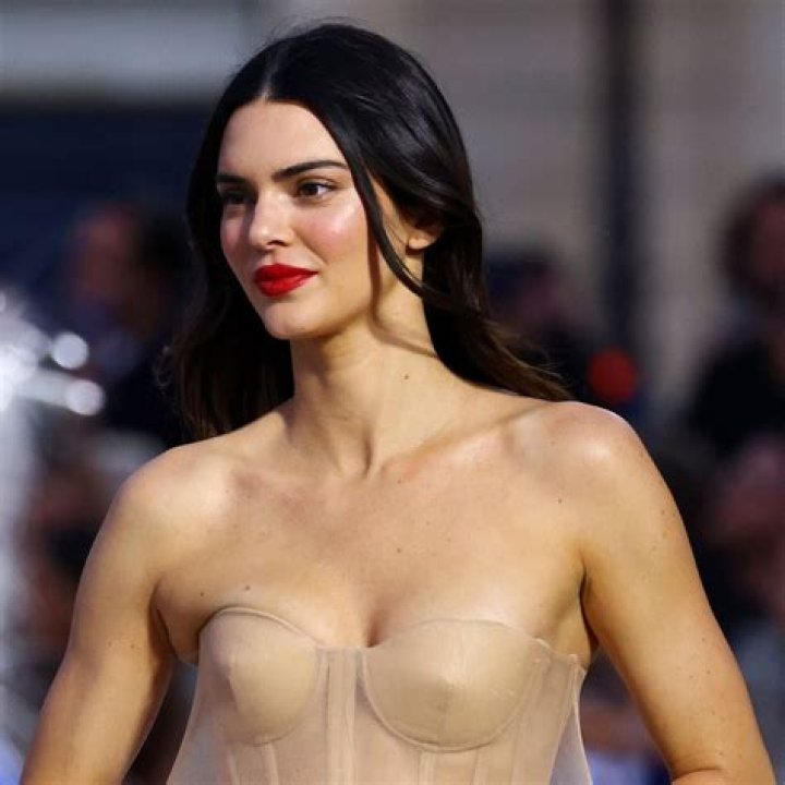 Kendall Jenner Nude: Exploring a Supermodel's Bold Artistic Expression