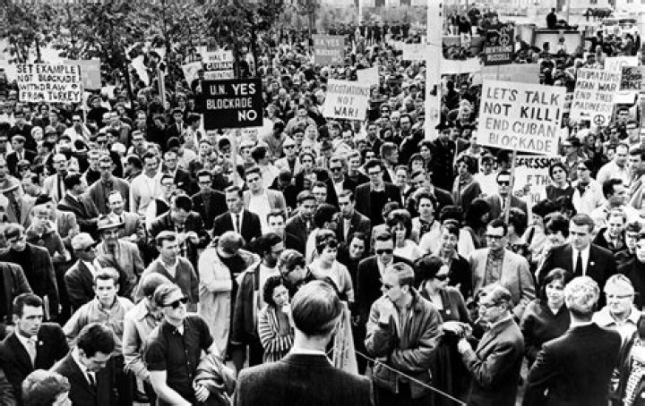 Layladelinee: A Look at the Cuban Creator Captivating Millions