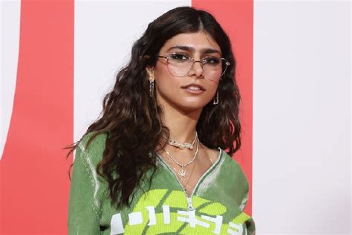 Mia Khalifa Relationships: A Look at Her Public Connections and Personal Journey