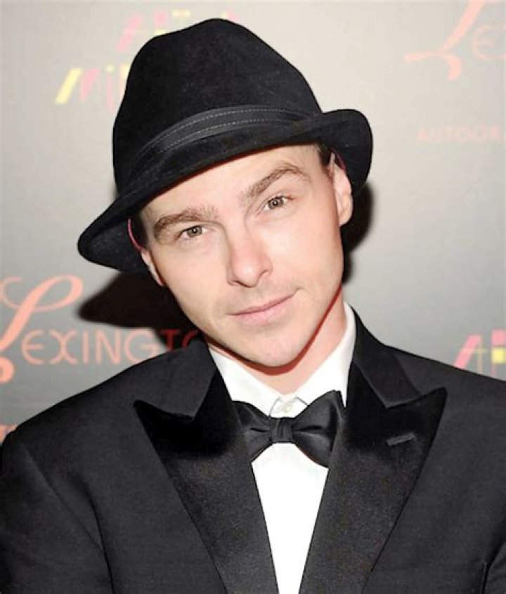 Unveiling The Enigma: Tracy Chapman's Spouse Revealed